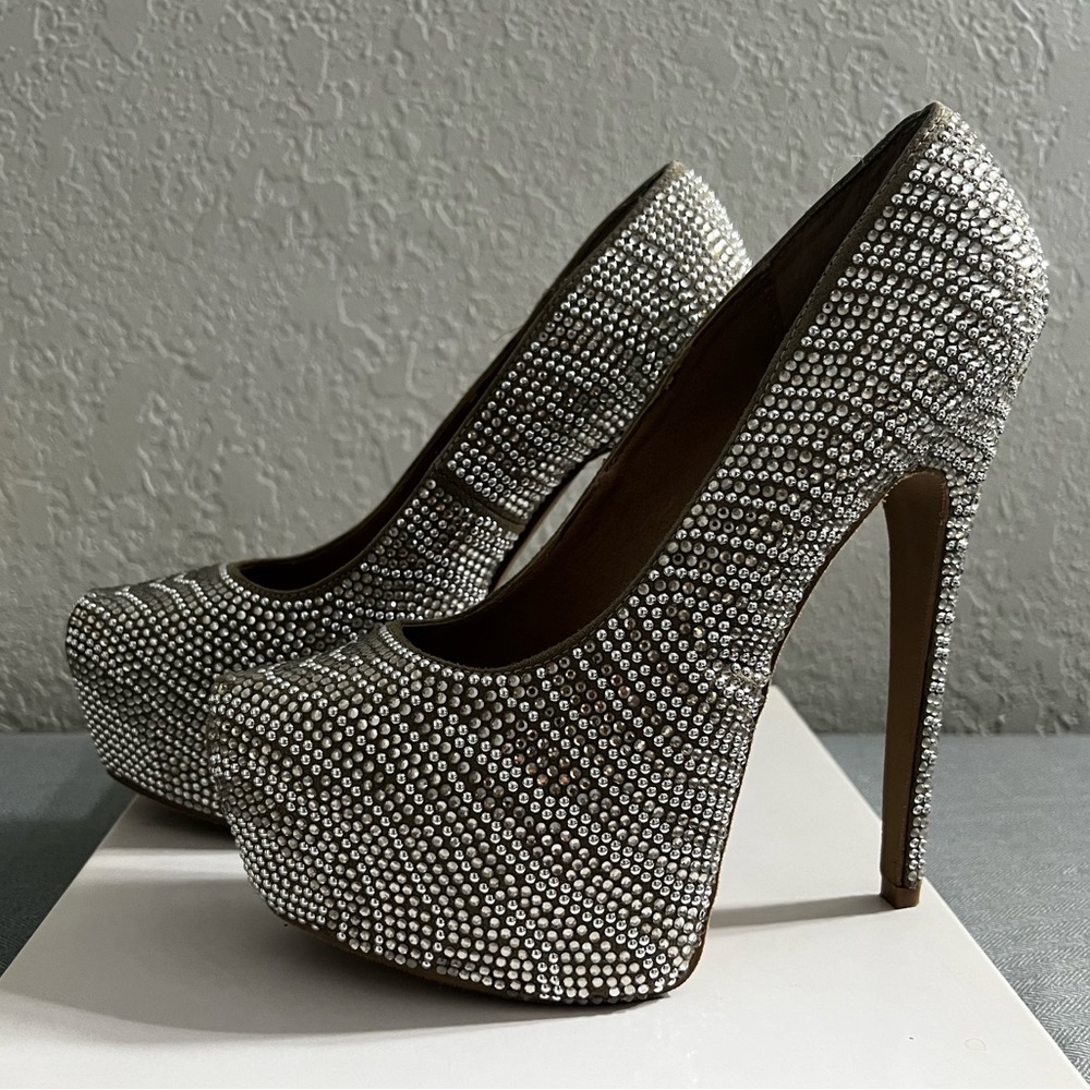 Steve Madden Dyvinal Platform Heels